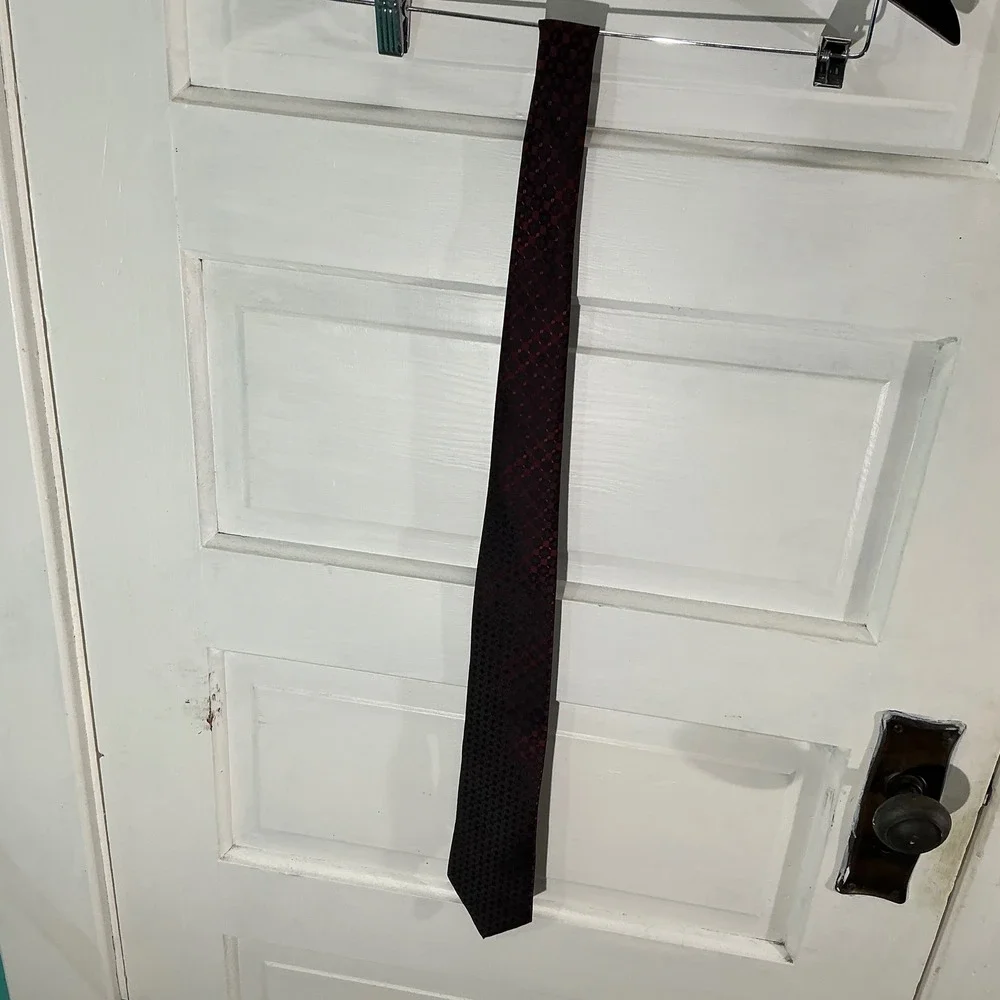 Van Heusen Necktie Burgundy Checkered Pattern Business Career Polyester Mens Tie
